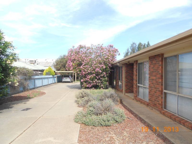 2/12 Bulolo Street, Ashmont NSW 2650