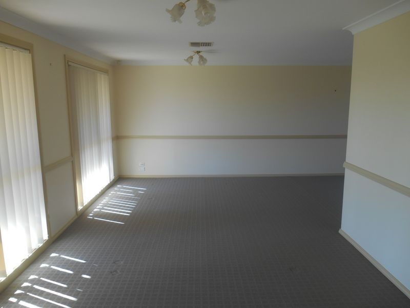 40 Bourkelands Drive, Bourkelands NSW 2650