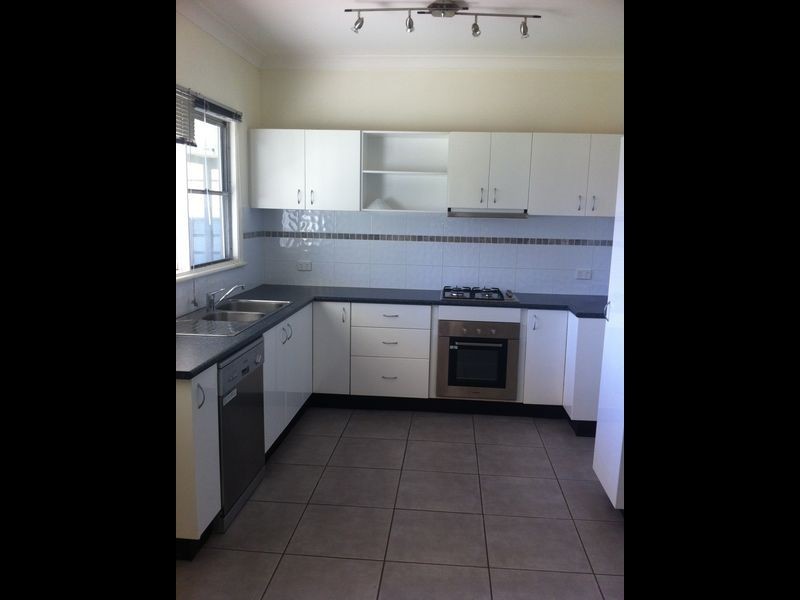 166 Fernleigh Road, Mount Austin NSW 2650