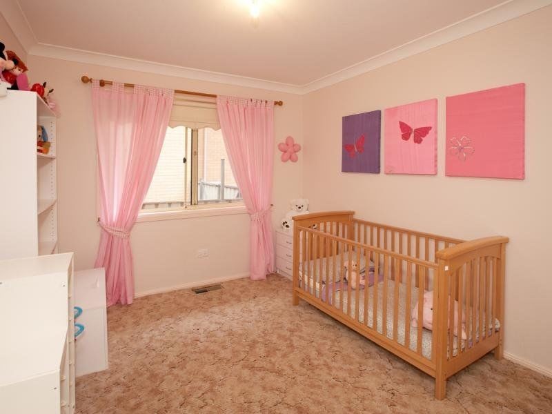 2 Roberts Way, Kooringal NSW 2650