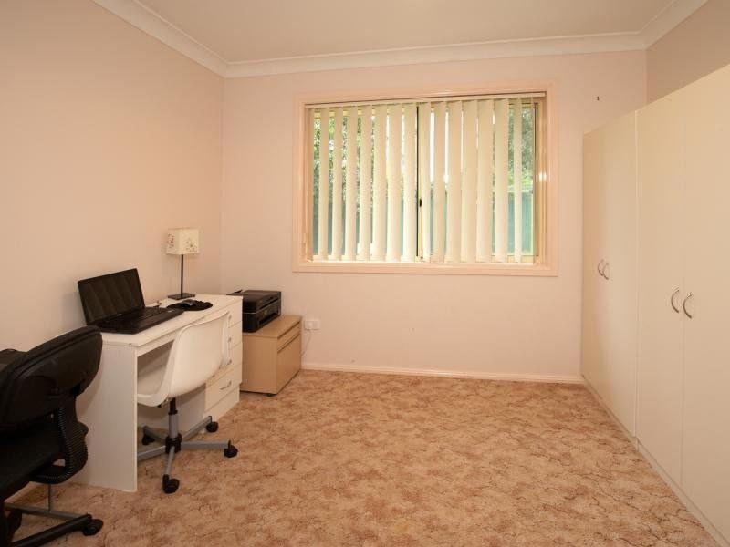 2 Roberts Way, Kooringal NSW 2650