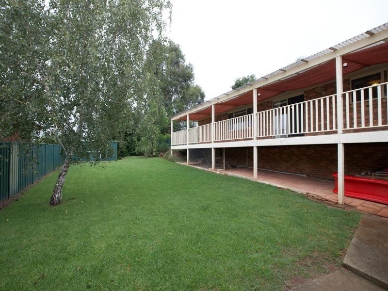 2 Roberts Way, Kooringal NSW 2650