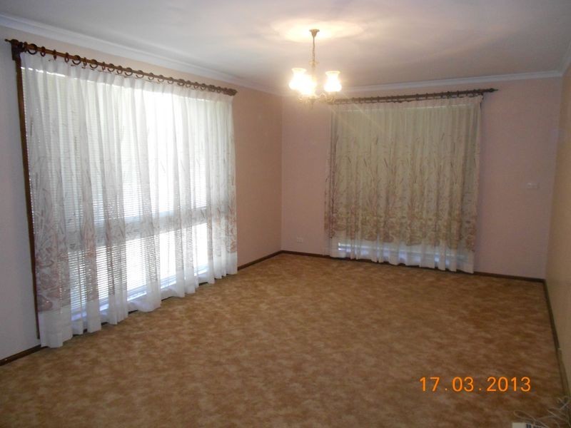 8 Swan Street, Wagga Wagga NSW 2650