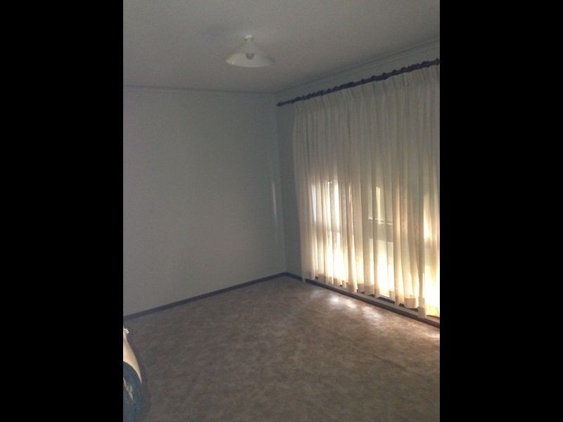 8 Swan Street, Wagga Wagga NSW 2650