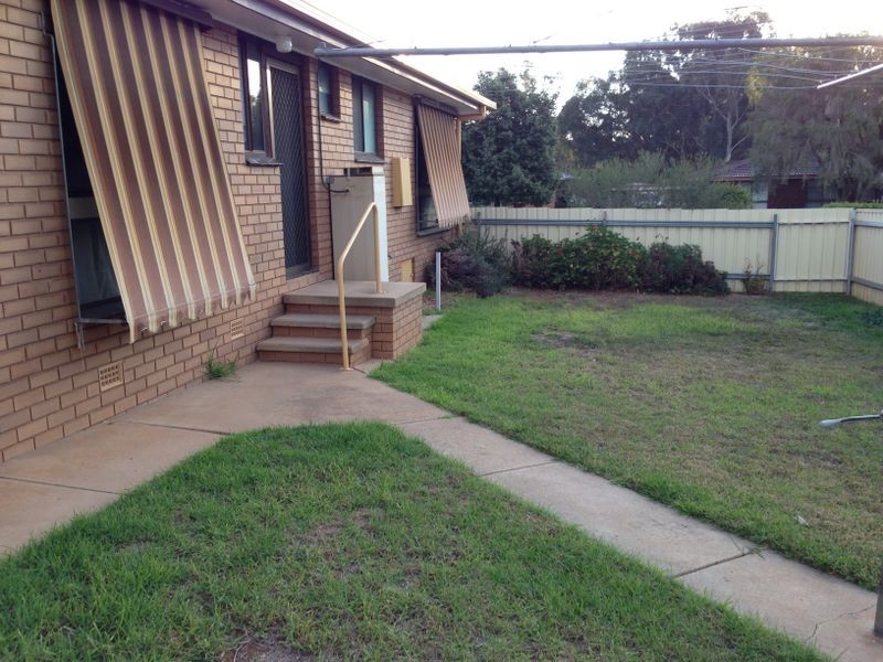 8 Swan Street, Wagga Wagga NSW 2650