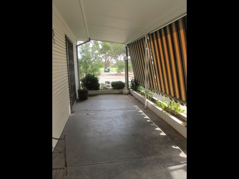 15 Mathoura Avenue, Mount Austin NSW 2650