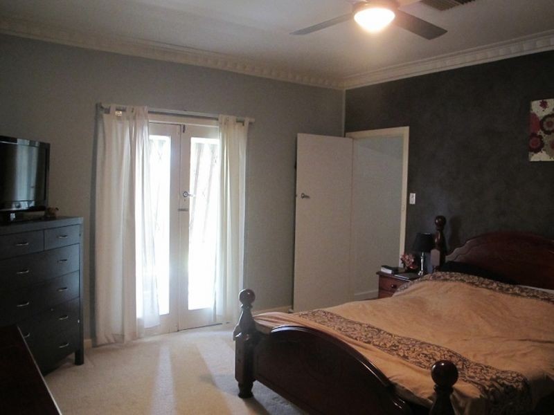 15 Mathoura Avenue, Mount Austin NSW 2650