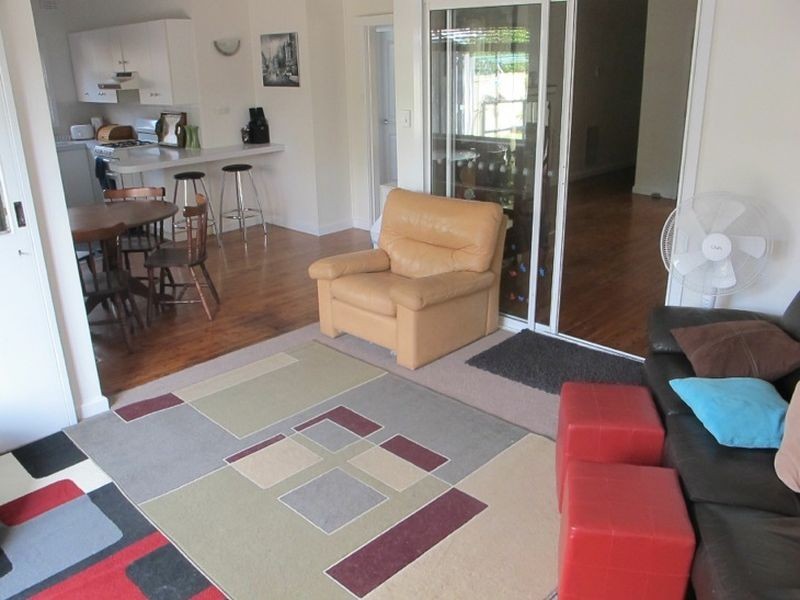 15 Mathoura Avenue, Mount Austin NSW 2650