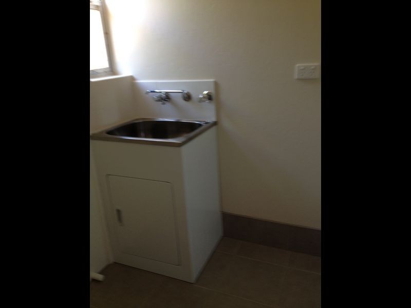 1/12 Higgins Avenue, Wagga Wagga NSW 2650