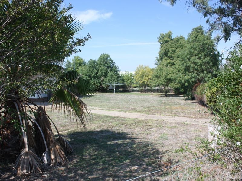 563 Kooringal Road, Wagga Wagga NSW 2650