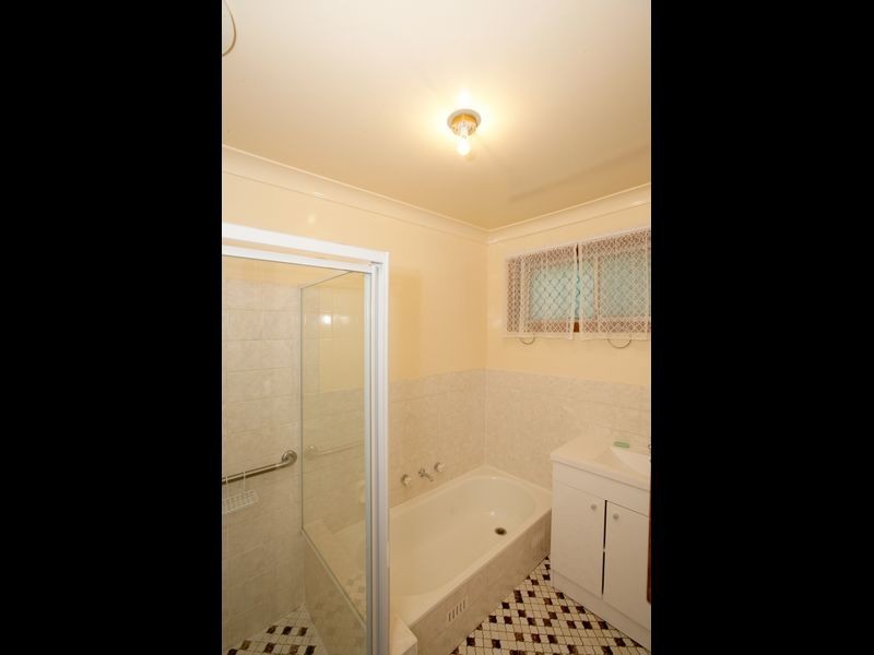 24 Maher Street, Tolland NSW 2650