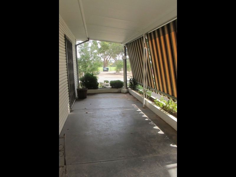15 Mathoura Avenue, Mount Austin NSW 2650