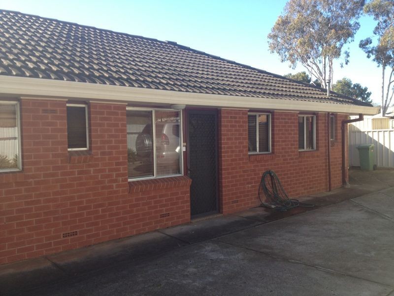 4/247 Bourke Street, Tolland NSW 2650
