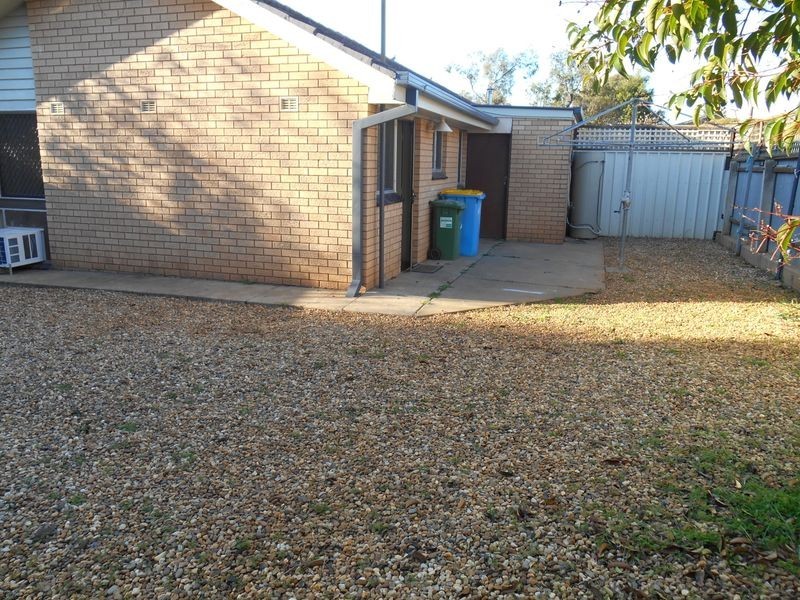 4/6 Nordlingen Drive, Tolland NSW 2650