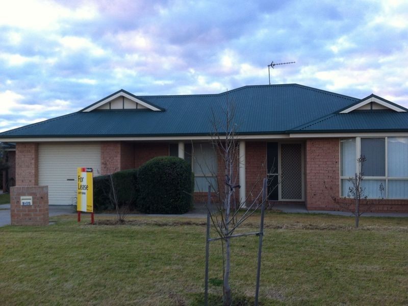 1/25 Wonkana Road, Glenfield Park NSW 2650