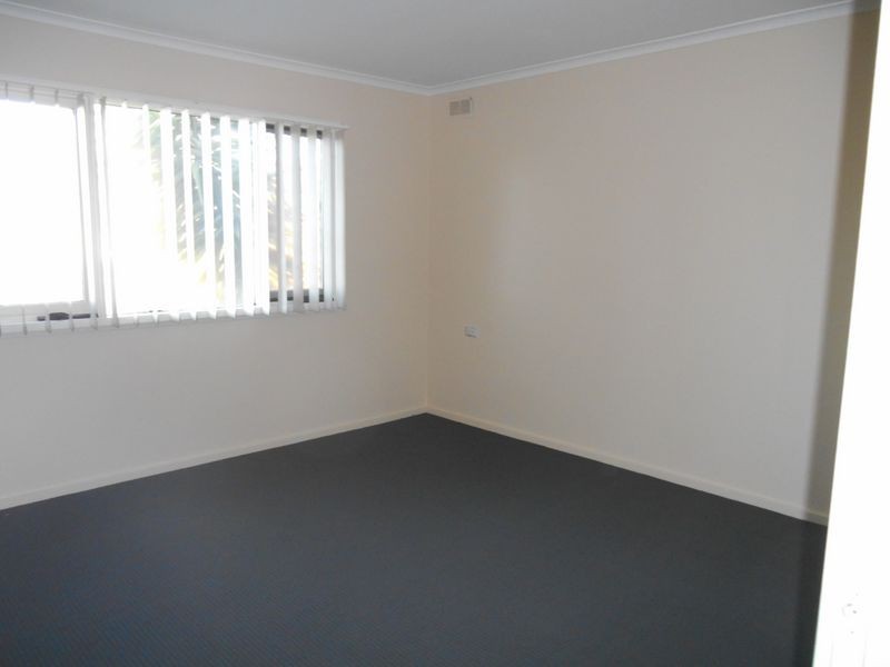 4 Rogers Place, Tolland NSW 2650