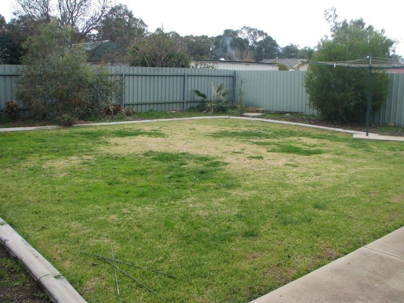 18 Power Street, Lake Albert NSW 2650