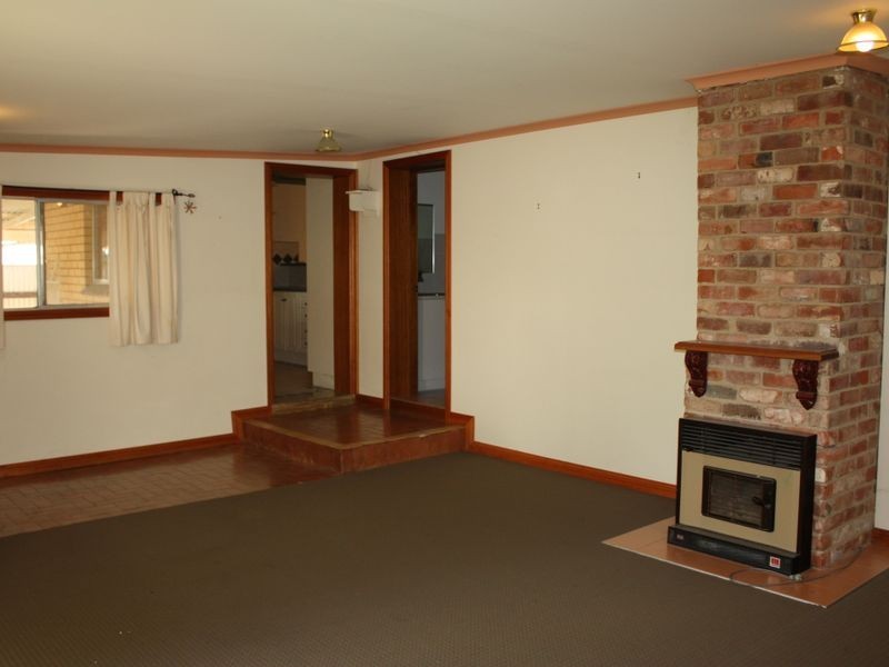 2 Slocum Street, Wagga Wagga NSW 2650