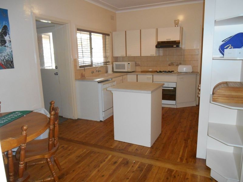 14 Raye Street, Tolland NSW 2650