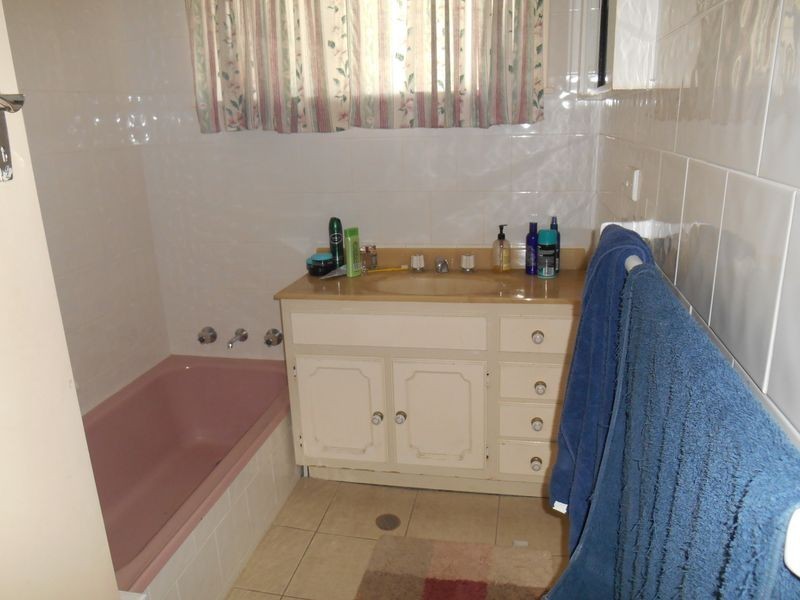 14 Raye Street, Tolland NSW 2650