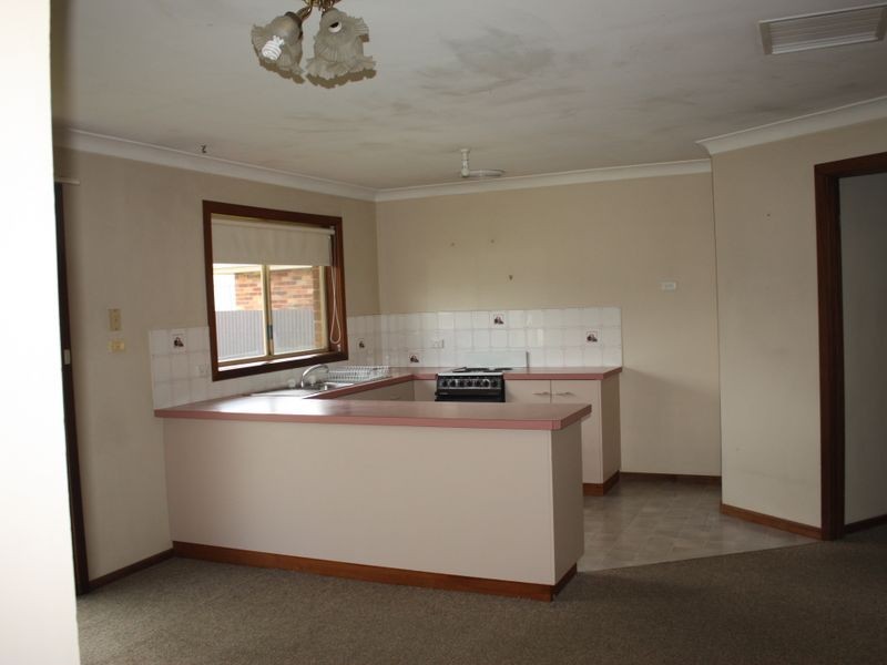 18 Wiradjuri Crescent, Wagga Wagga NSW 2650