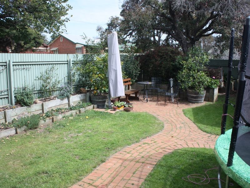 18 Richard Street, Wagga Wagga NSW 2650