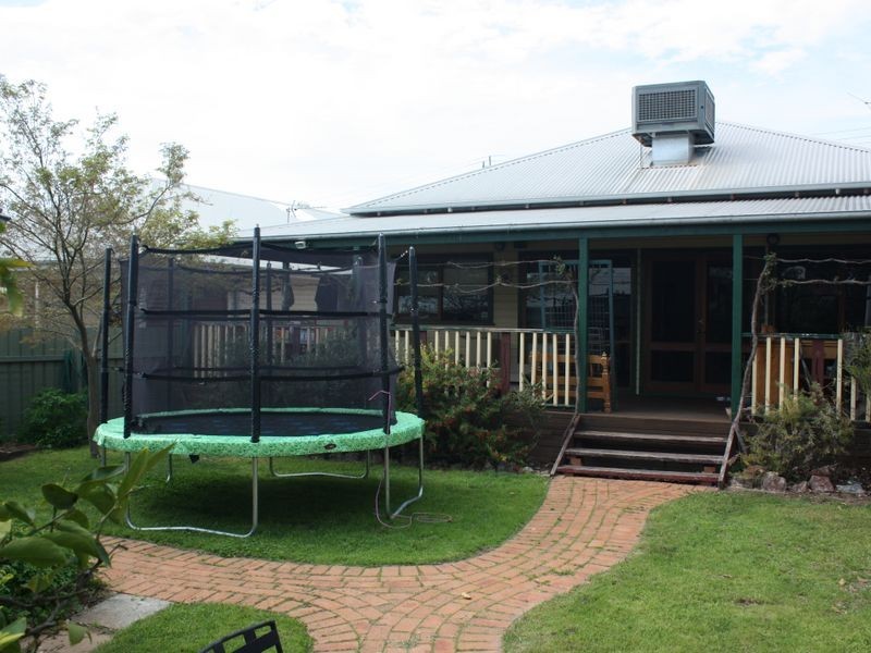 18 Richard Street, Wagga Wagga NSW 2650