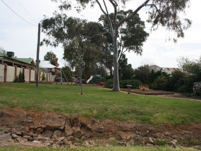 18 Richard Street, Wagga Wagga NSW 2650