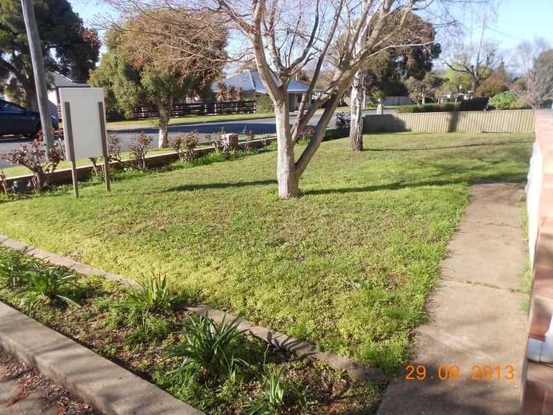 102 Meadow Street, Kooringal NSW 2650