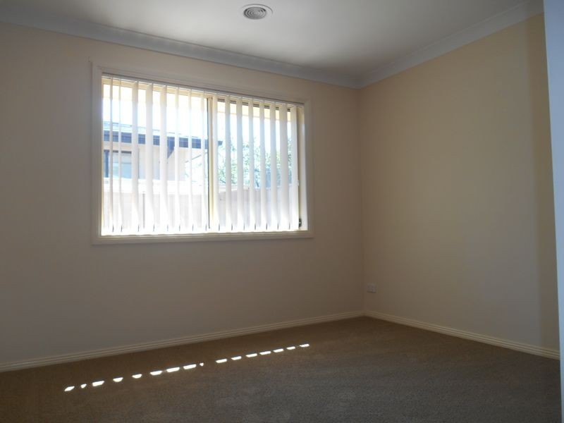 2/45 Jack Avenue, Mount Austin NSW 2650