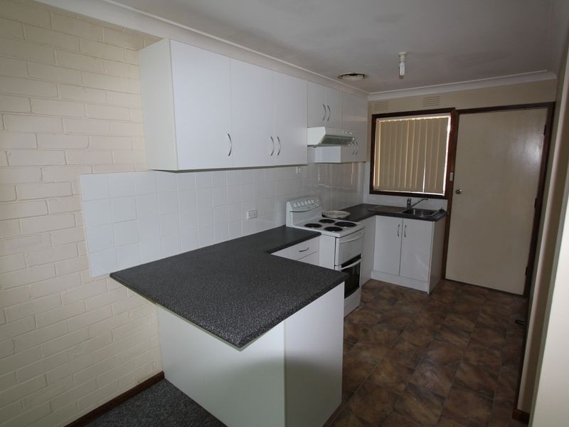 3/6 Nordlingen Drive, Tolland NSW 2650