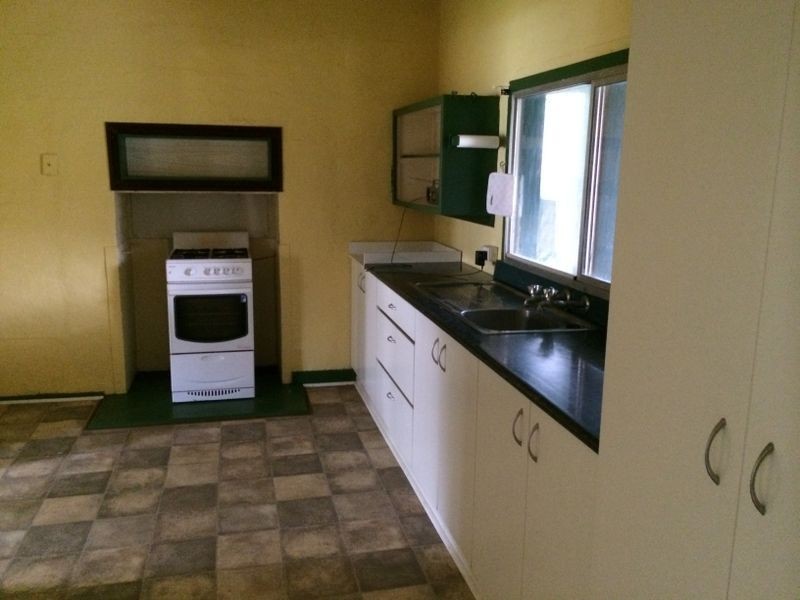 20 Power Street, Lake Albert NSW 2650