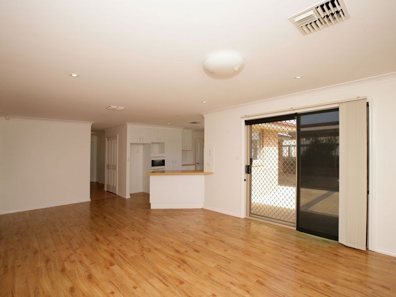 9 Grampian Place, Tatton NSW 2650