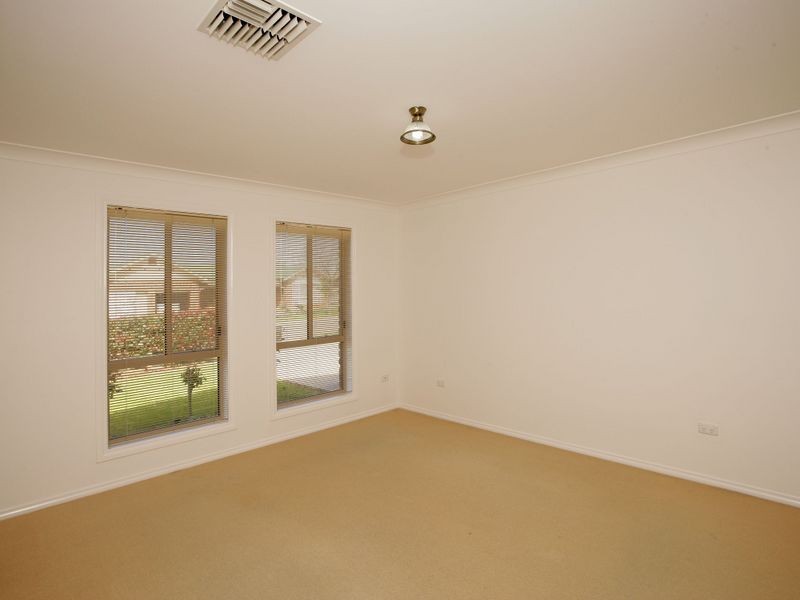 9 Grampian Place, Tatton NSW 2650