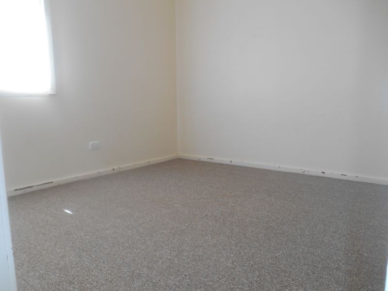 25 Phillip Avenue, Mount Austin NSW 2650