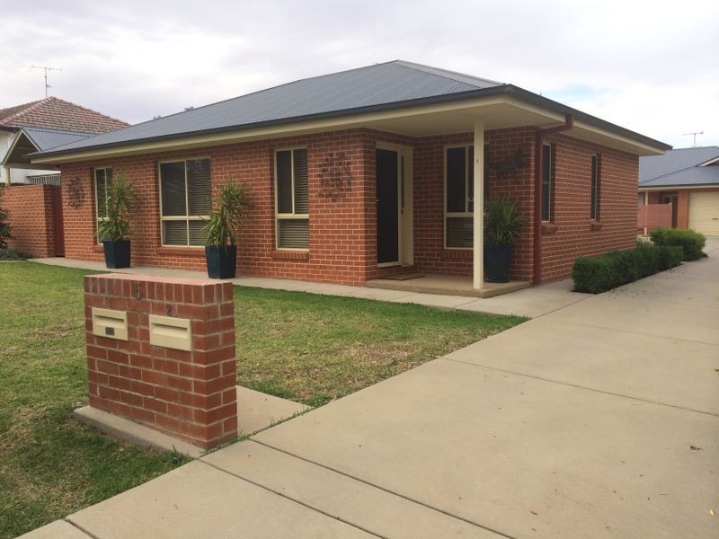 1/5 Cochrane Street, Kooringal NSW 2650