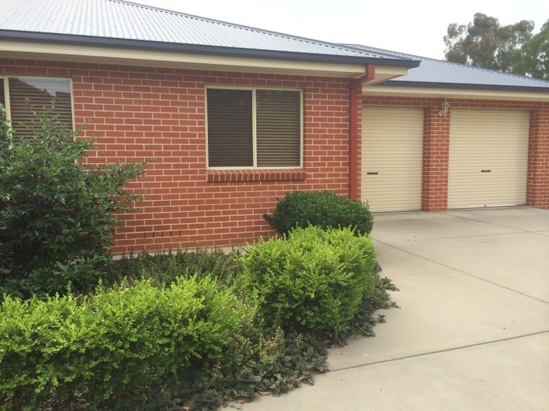 1/5 Cochrane Street, Kooringal NSW 2650