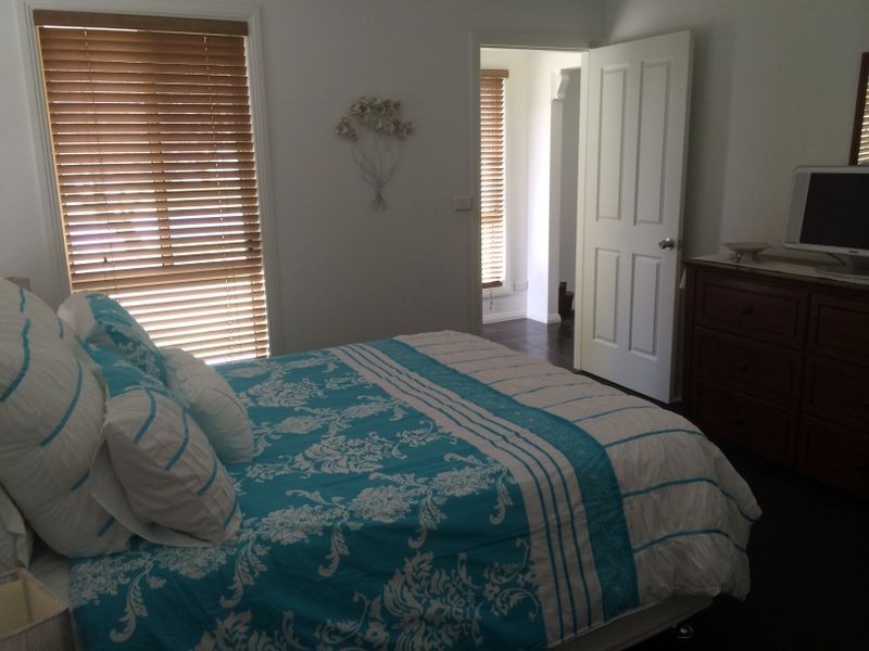 1/5 Cochrane Street, Kooringal NSW 2650