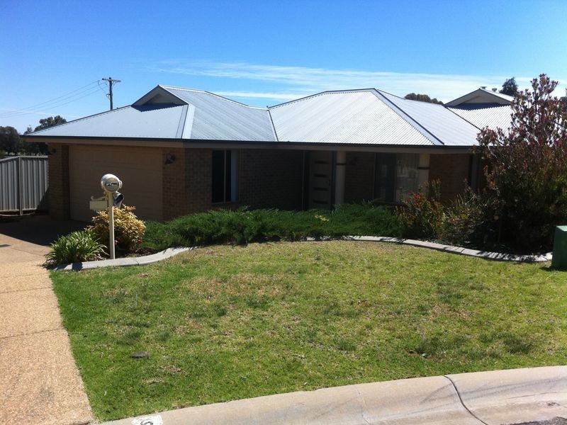 6 Auderdale Close, Bourkelands NSW 2650