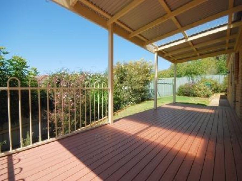 9B Stellway Close, Kooringal NSW 2650