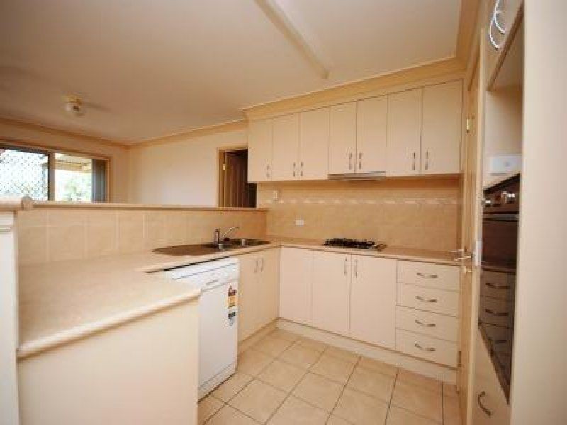 9B Stellway Close, Kooringal NSW 2650