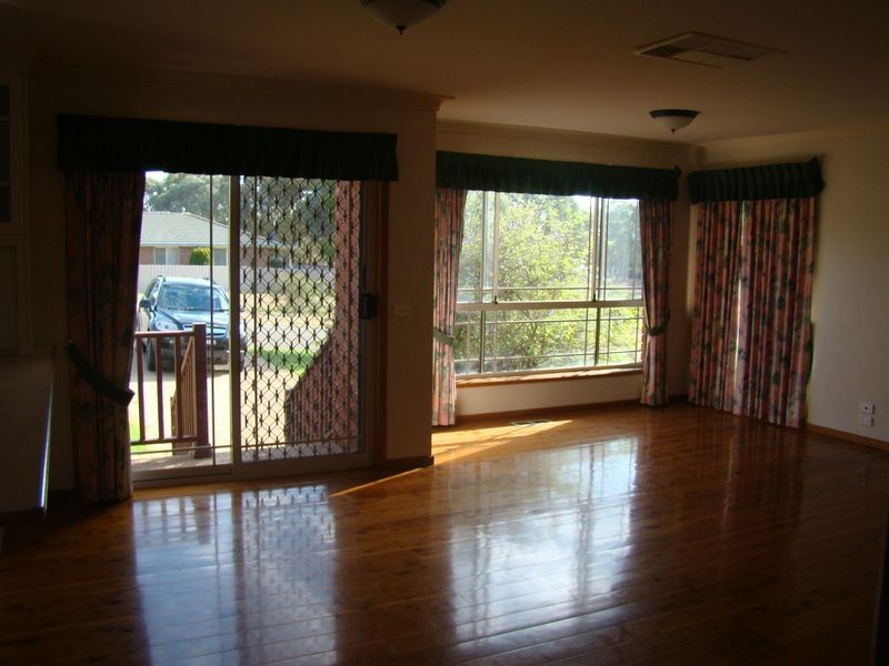 2 Delvin Place, Kooringal NSW 2650