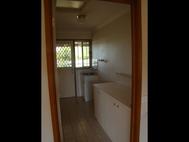 2 Delvin Place, Kooringal NSW 2650