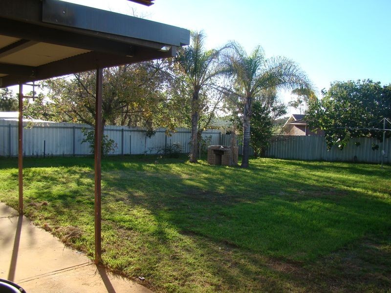 105 Ashmont Avenue, Wagga Wagga NSW 2650