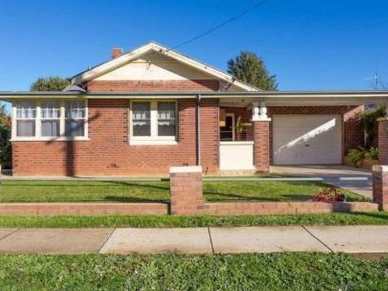 68 Urana Street, Turvey Park NSW 2650