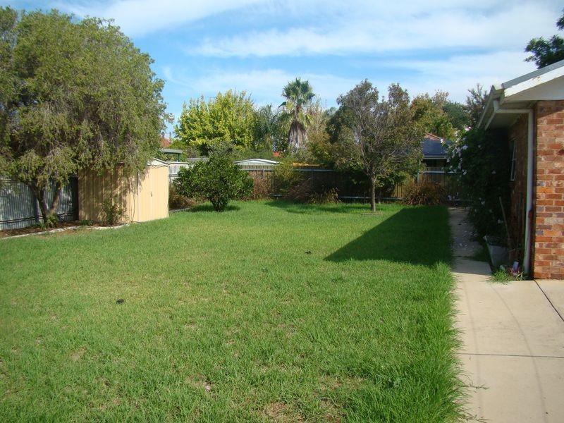 68 Urana Street, Turvey Park NSW 2650