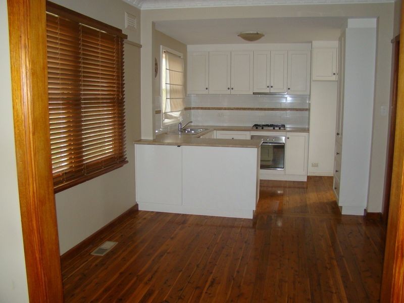 21 Urana Street, Turvey Park NSW 2650