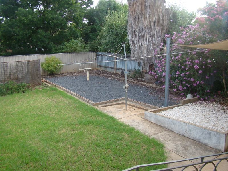 21 Urana Street, Turvey Park NSW 2650