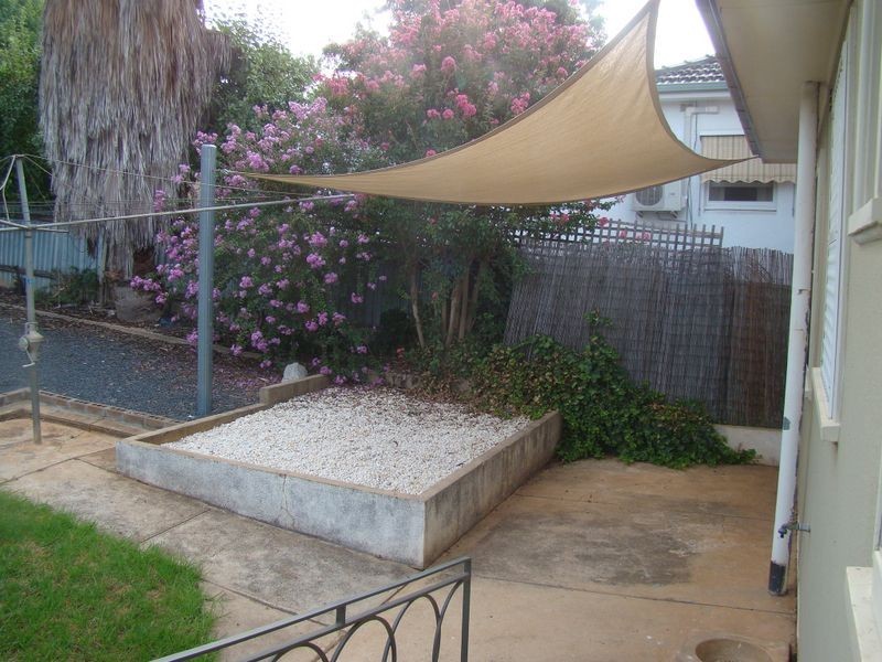 21 Urana Street, Turvey Park NSW 2650