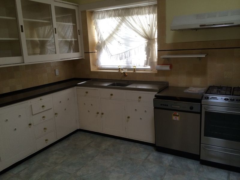 9 Lewisham Avenue, Wagga Wagga NSW 2650